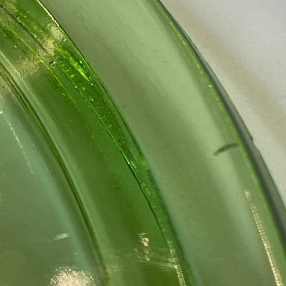 Museum-Quality Uranium Glass Refrigerator Bowl w Star lid, Vtg. Radiance Capsule - Picture 14 of 16